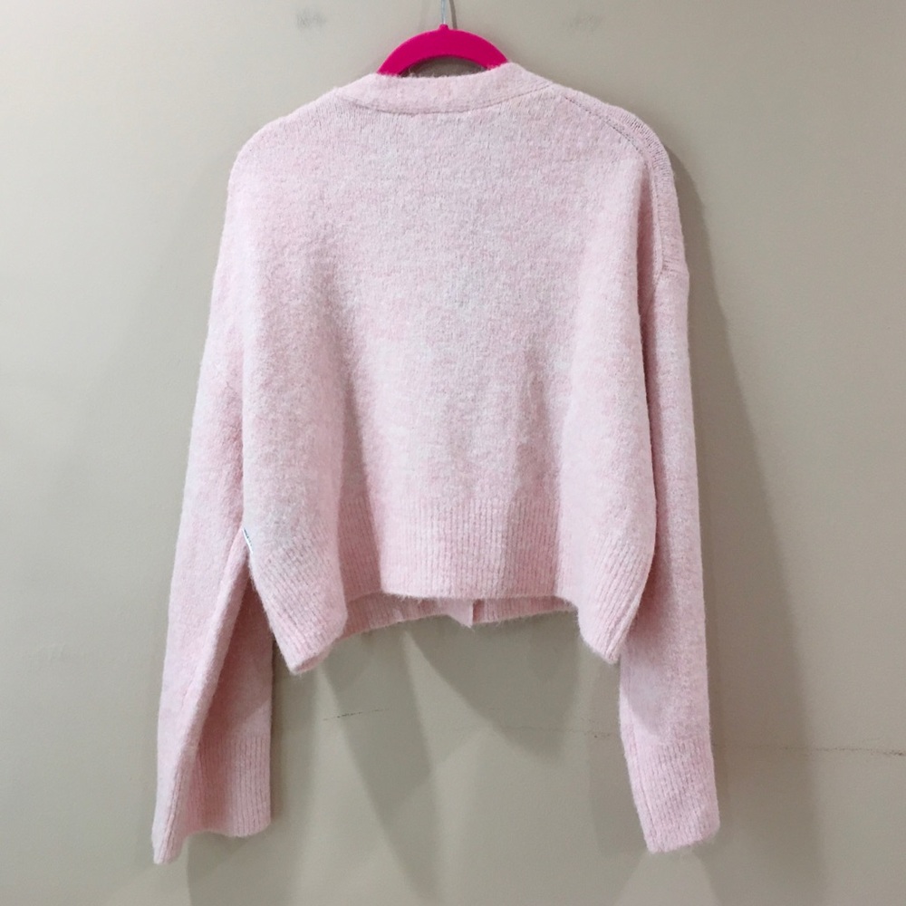 NWT Calvin Klein Jeans Women's M Pink Fuzzy Cropped Cardigan Sweater Top Buttons - Picture 2 of 8